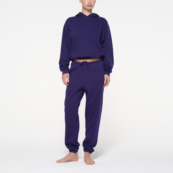 SKIMS Pants - 25. Skims CONCORD cotton fleece jogger XS NWT!💙